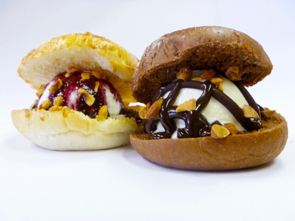 おのまち小町アイスバーガー